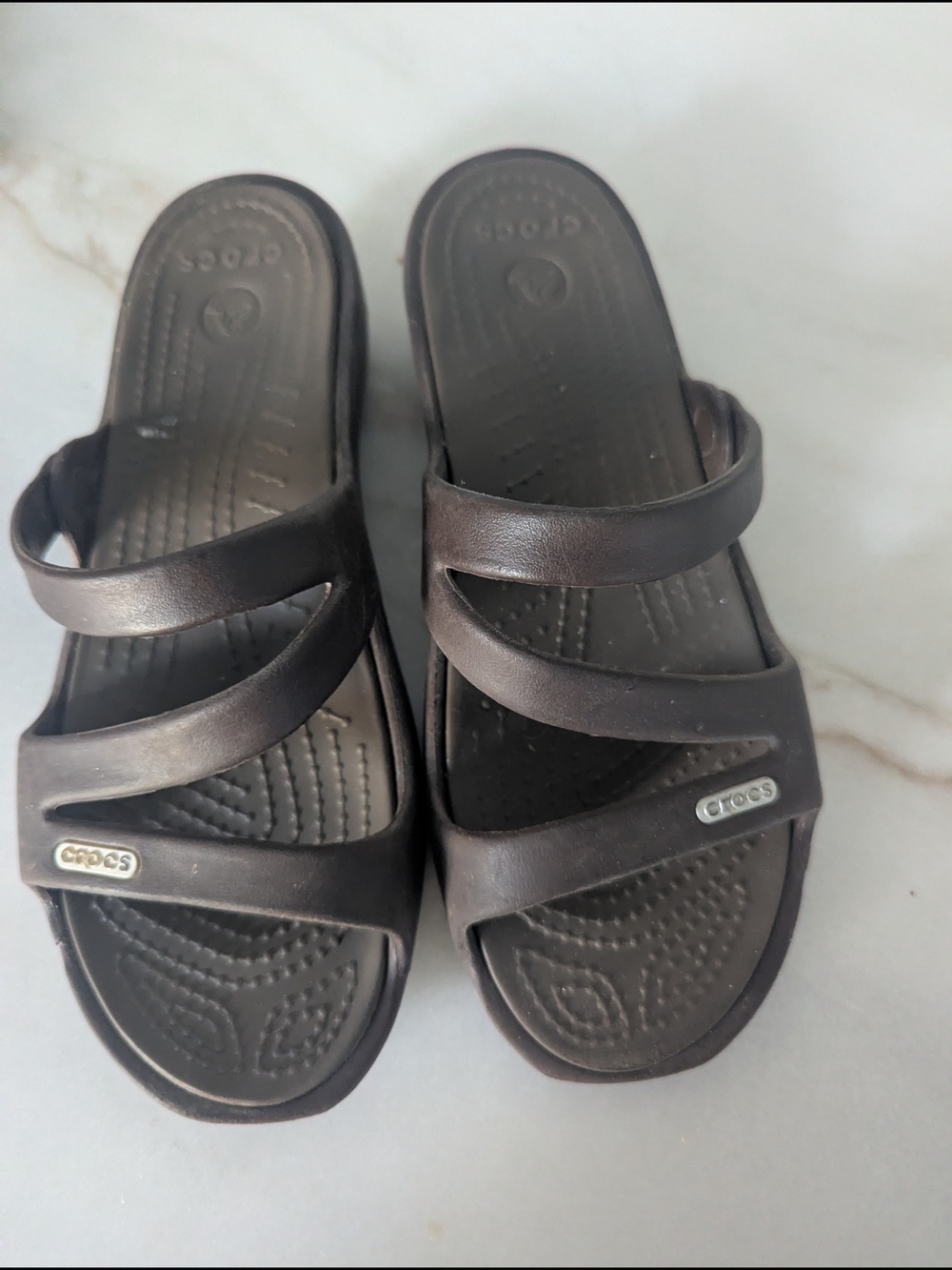 Crocs Women's W 6 Brown Wedge Sandals Flip Flops Comfort Shoes Slides Triple Str